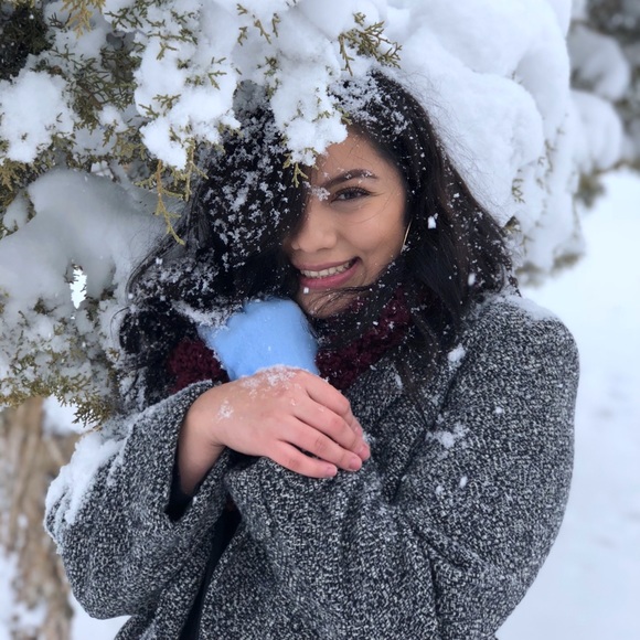 Meet your Posher, Karen - Picture 2 of 2